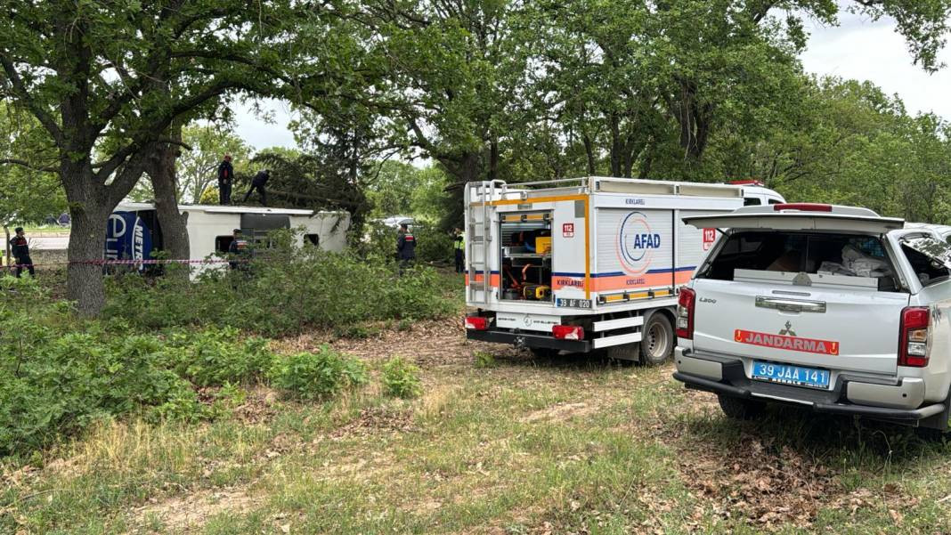 Kırklareli'nde yolcu otobüsü devrildi: 11 yaralı - Resim: 4